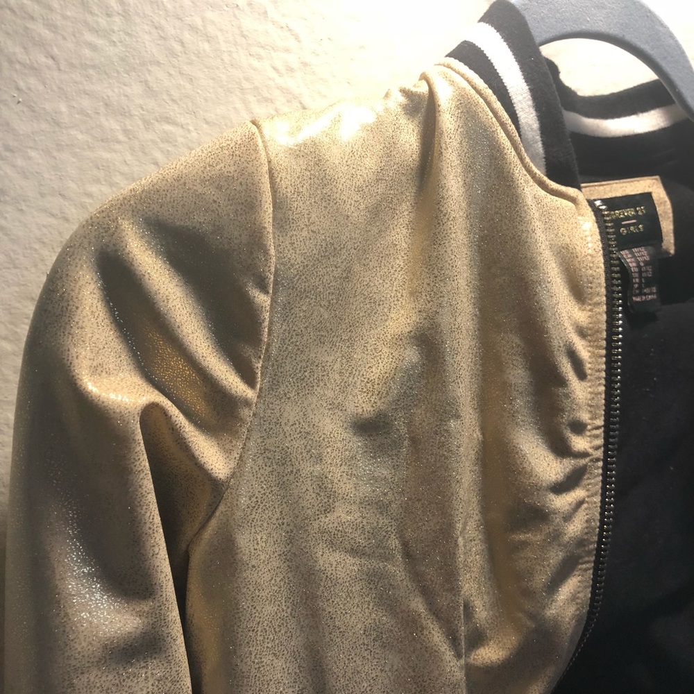 Gold Jacket - Picture 2 of 4